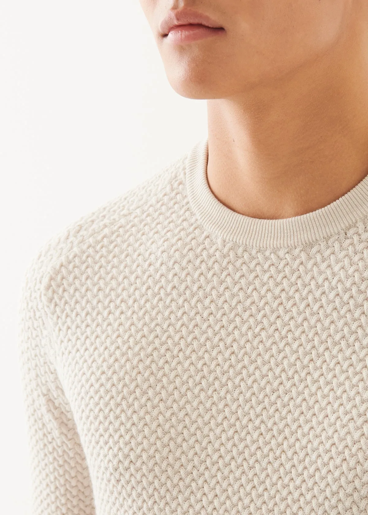 Eggshell Textured Merino Wool Crew Neck Sweater - Patrick Assaraf