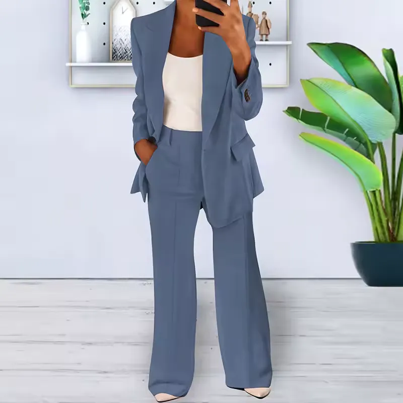 Julia - Stylish Two-Piece Blazer Ensemble