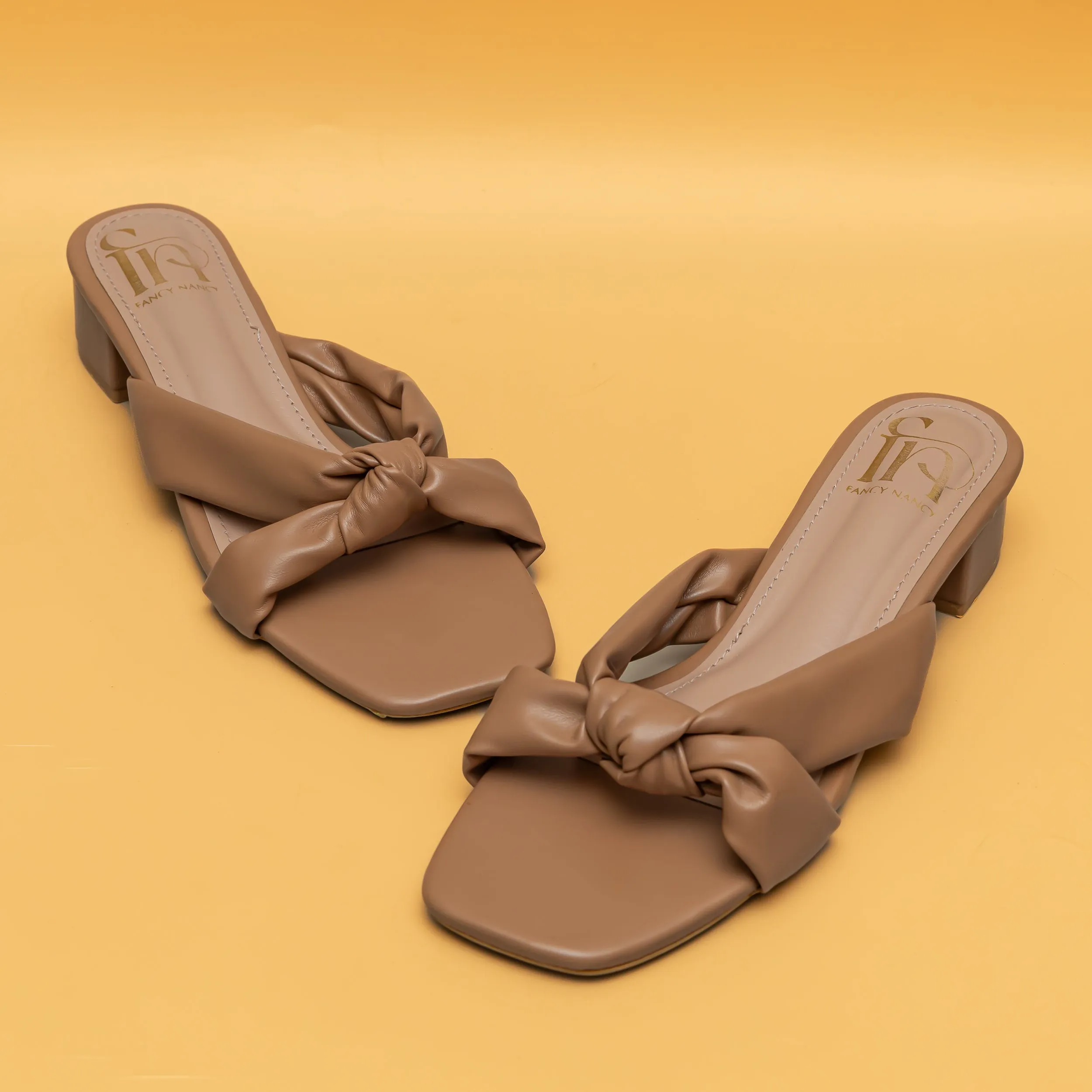Knotty Heels-Nude
